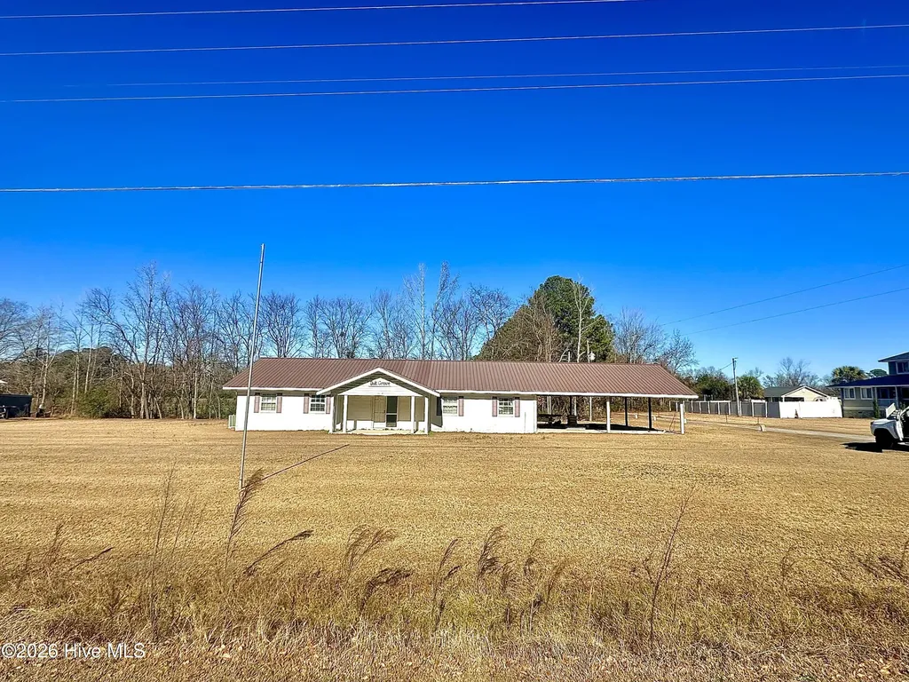 2392 Guyton Road Bladenboro NC 28320