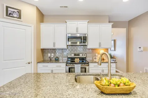1831 Bards Drive SE Bolivia NC 28422
