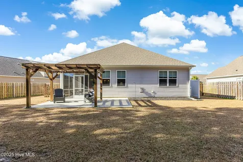1831 Bards Drive SE Bolivia NC 28422