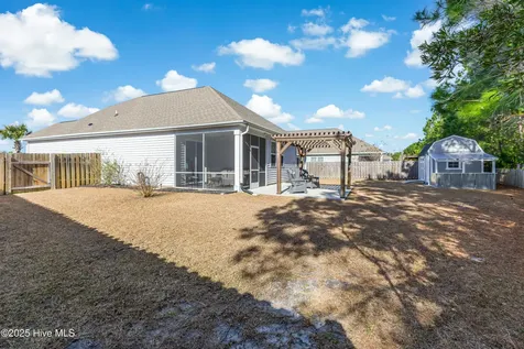 1831 Bards Drive SE Bolivia NC 28422