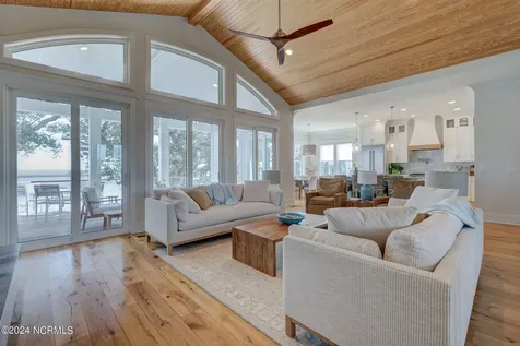 7 S Waterfront Place Hampstead NC 28443