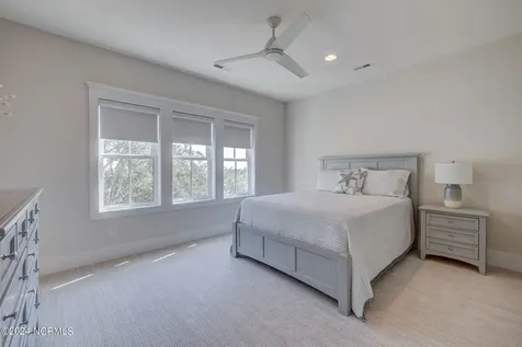 7 S Waterfront Place Hampstead NC 28443