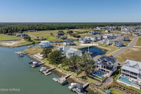 7 S Waterfront Place Hampstead NC 28443
