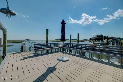 7 S Waterfront Place Hampstead NC 28443