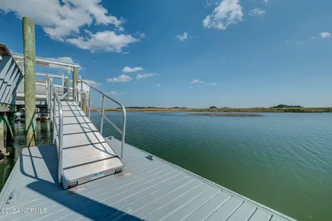 7 S Waterfront Place Hampstead NC 28443