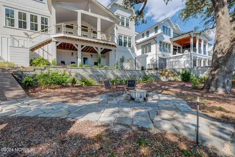 7 S Waterfront Place Hampstead NC 28443