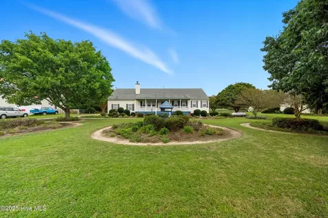 102 Wade Avenue Knotts Island NC 27950
