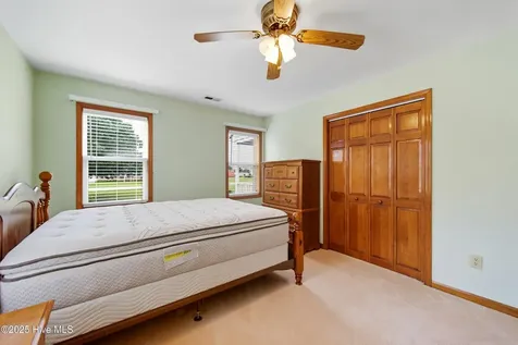 102 Wade Avenue Knotts Island NC 27950