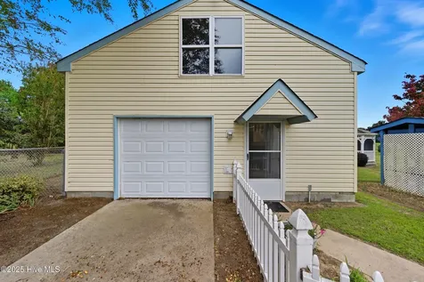 102 Wade Avenue Knotts Island NC 27950