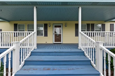 102 Wade Avenue Knotts Island NC 27950