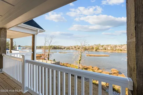 13 E Cannon Cove Hampstead NC 28443
