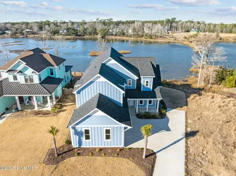 13 E Cannon Cove Hampstead NC 28443