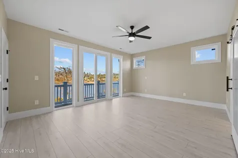 13 E Cannon Cove Hampstead NC 28443