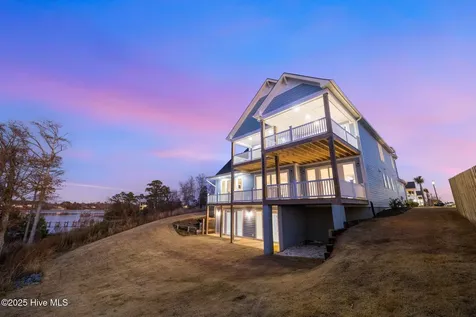 13 E Cannon Cove Hampstead NC 28443