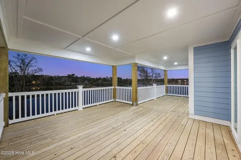 13 E Cannon Cove Hampstead NC 28443