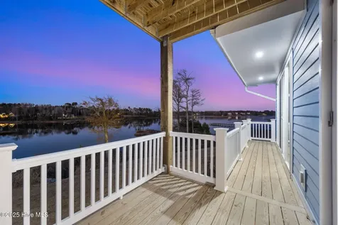 13 E Cannon Cove Hampstead NC 28443