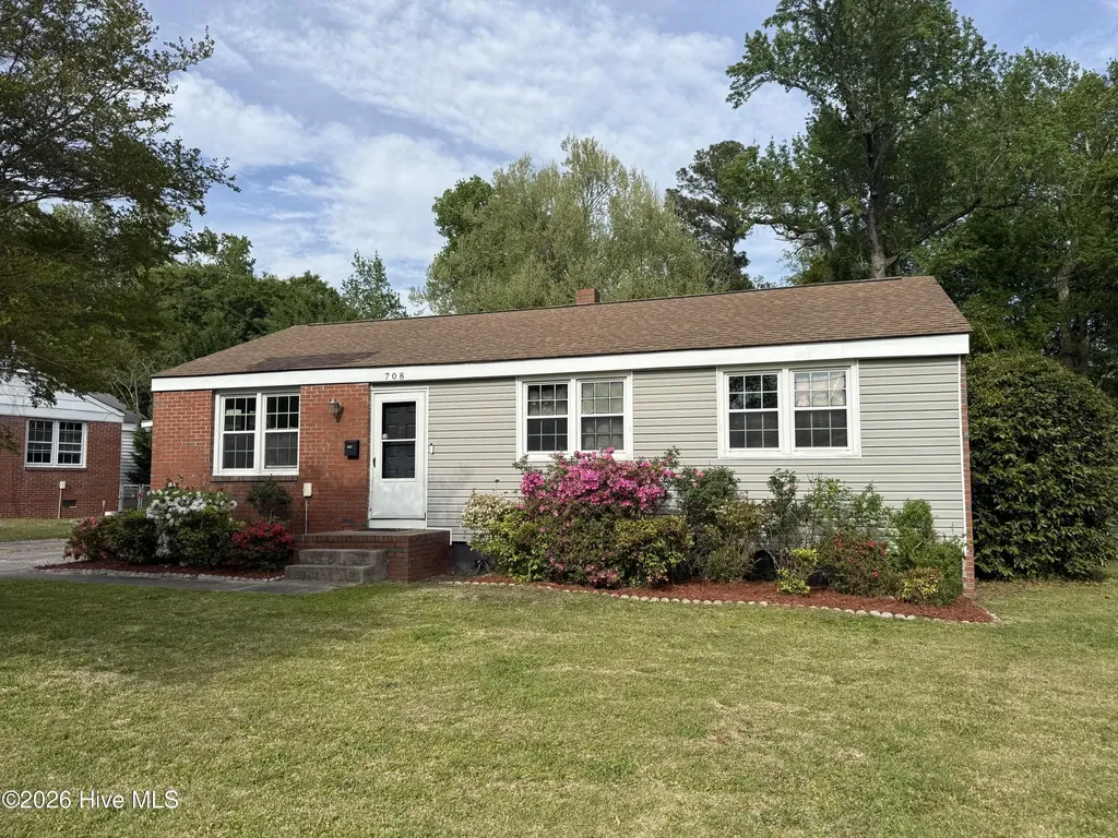 708 Barn Street Jacksonville NC 28540