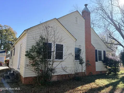 104 Davis Street Greenville NC 27834