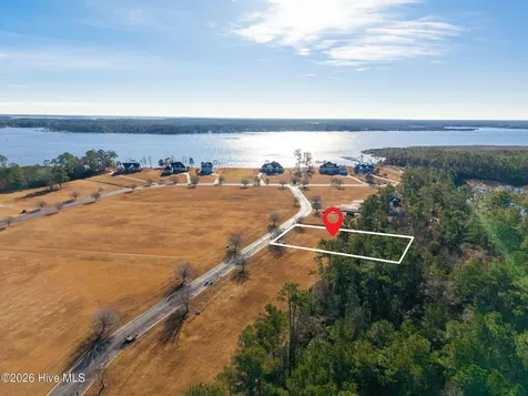 107 Bare Foot Court Havelock NC 28532