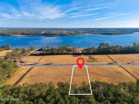 106 Waterway Drive Havelock NC 28532