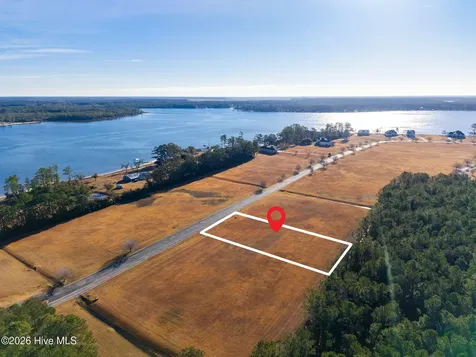 106 Waterway Drive Havelock NC 28532