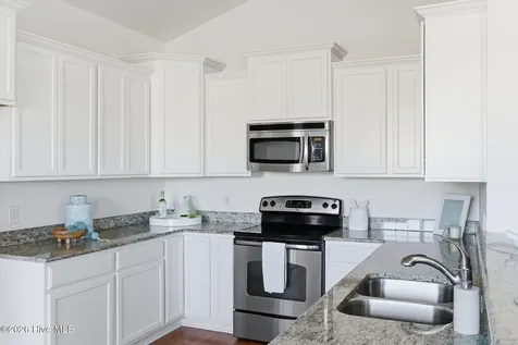211 Cable Lake Circle Calabash NC 28467