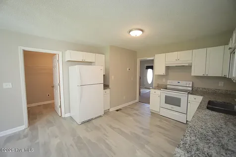 208 Wimbledon Court Clayton NC 27520