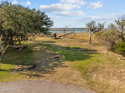 34 N Oak Court Surf City NC 28445