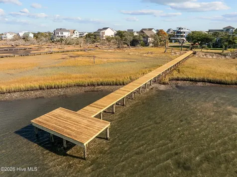 34 N Oak Court Surf City NC 28445