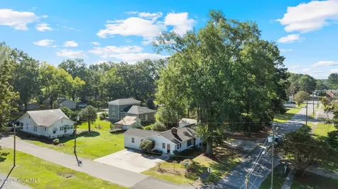 208 N Church Street Faison NC 28341