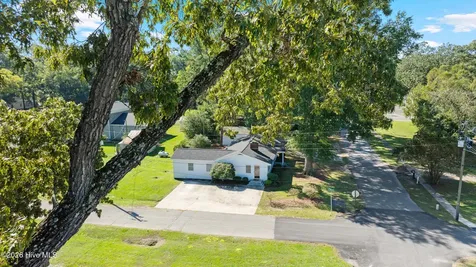 208 N Church Street Faison NC 28341