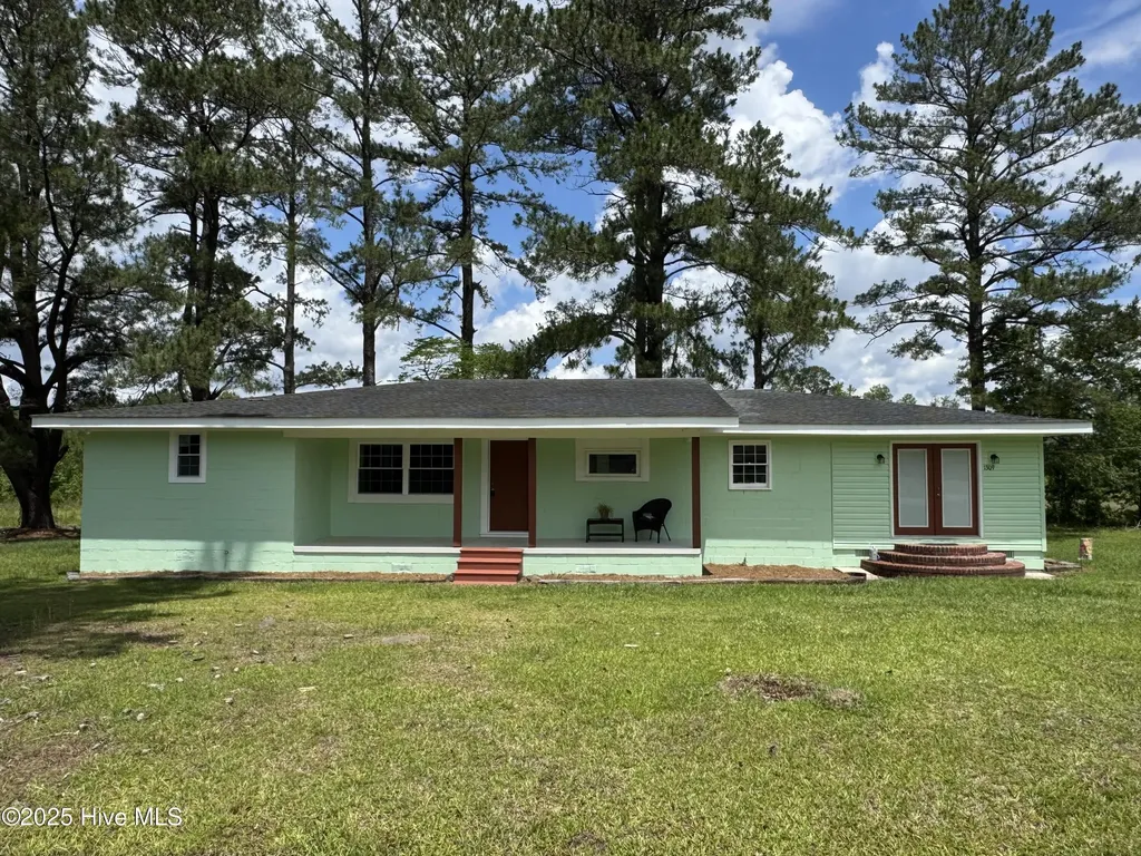 1309 Gaston Sellers Road Whiteville NC 28472