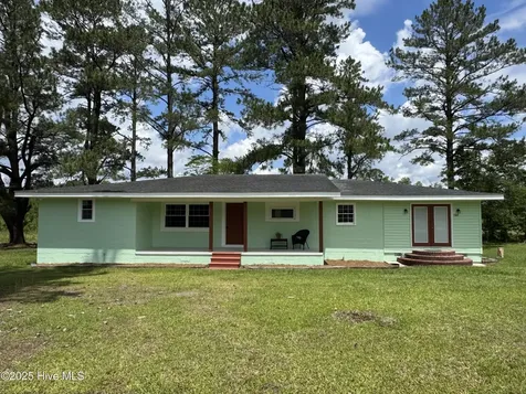 1309 Gaston Sellers Road Whiteville NC 28472