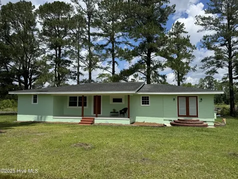 1309 Gaston Sellers Road Whiteville NC 28472