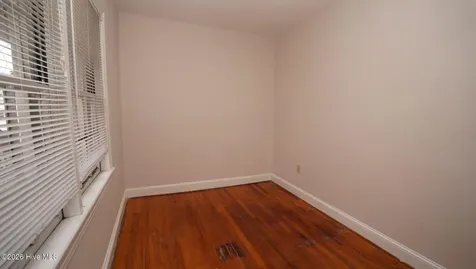 14 Tallman Street Jacksonville NC 28540