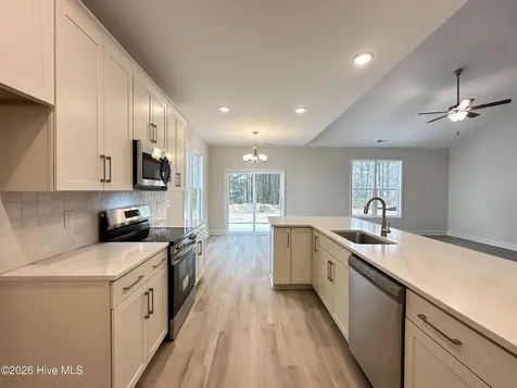 9081 National Avenue NE Leland NC 28451