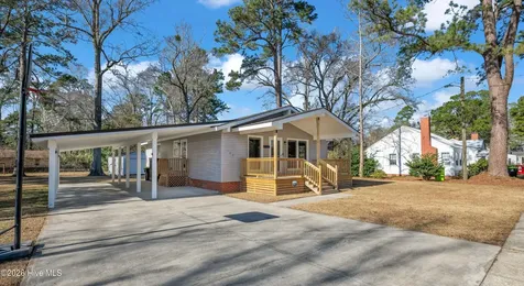 103 N Thompson Street Whiteville NC 28472