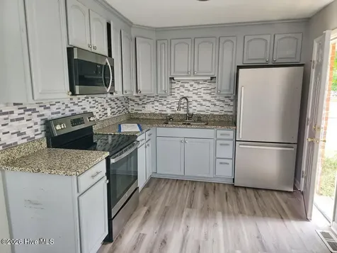 1405 Centennial Trail Kinston NC 28501