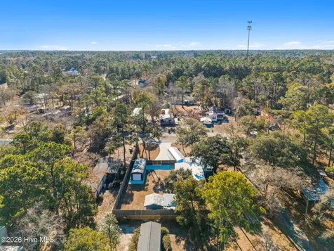 182 Lake Drive SW Supply NC 28462