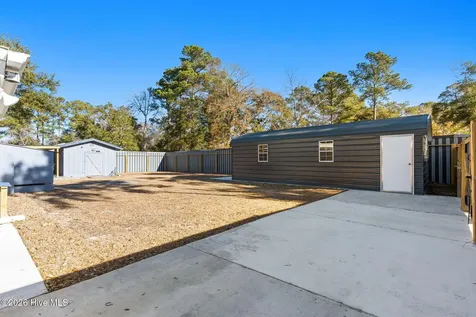 182 Lake Drive SW Supply NC 28462