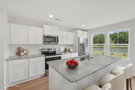 17 E Farley Drive Hampstead NC 28443