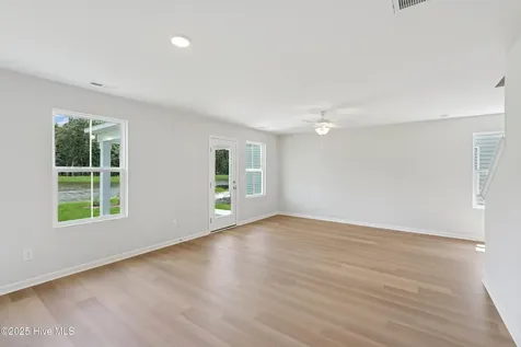 17 E Farley Drive Hampstead NC 28443