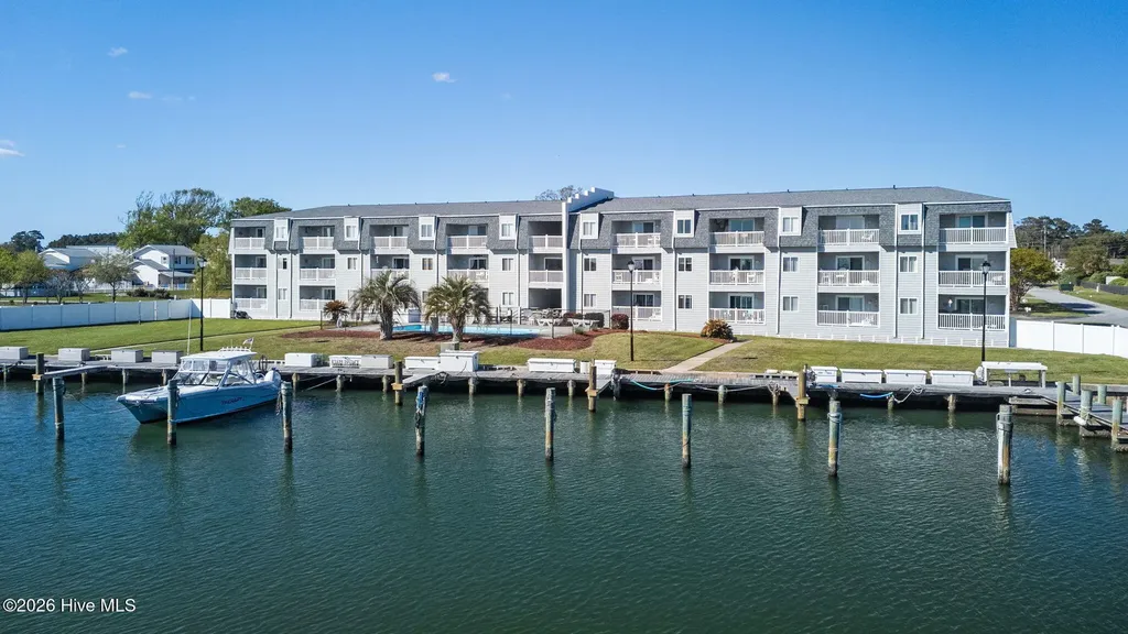 118 Lake Avenue Morehead City NC 28557