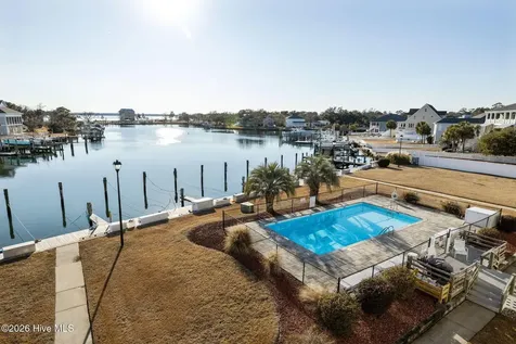 118 Lake Avenue Morehead City NC 28557