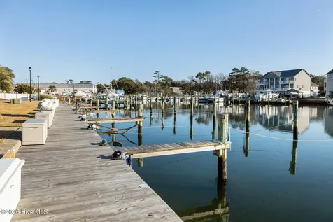 118 Lake Avenue Morehead City NC 28557