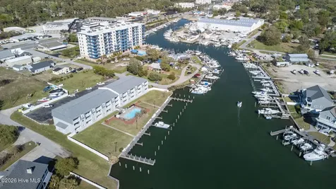 118 Lake Avenue Morehead City NC 28557