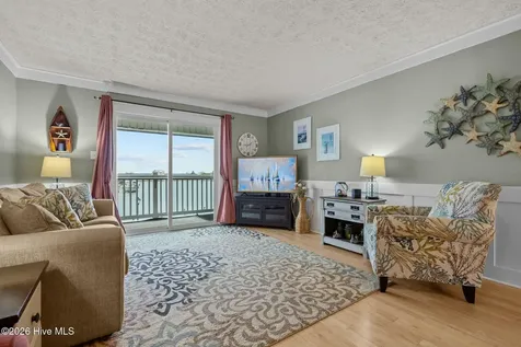 118 Lake Avenue Morehead City NC 28557