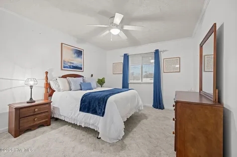 118 Lake Avenue Morehead City NC 28557