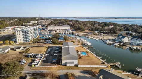 118 Lake Avenue Morehead City NC 28557