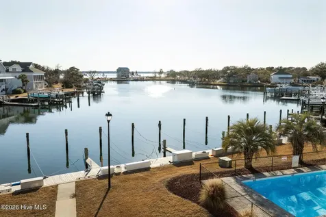 118 Lake Avenue Morehead City NC 28557